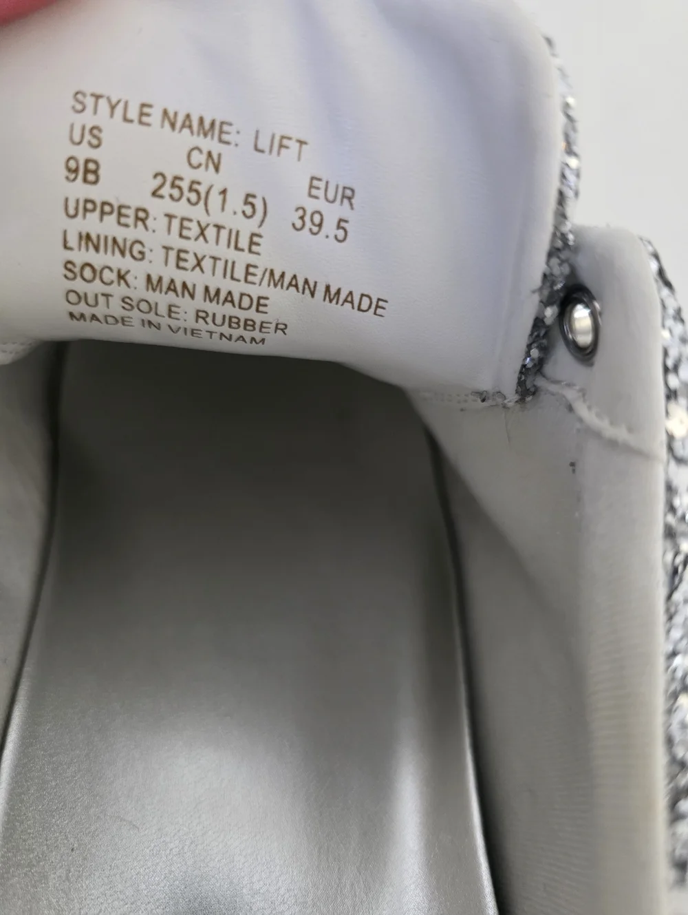 Kate Spade NY Lift Sneakers Silver Glitter Size 9 Sparkle Fashion Sneakers